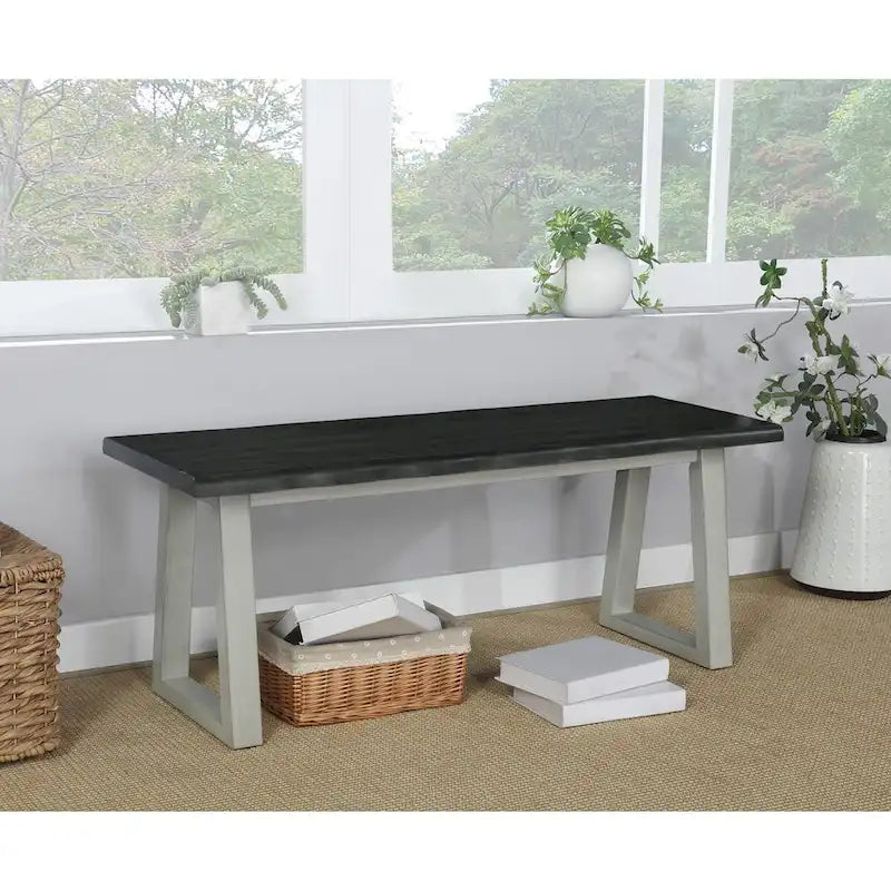 Banc en finition sable rustique