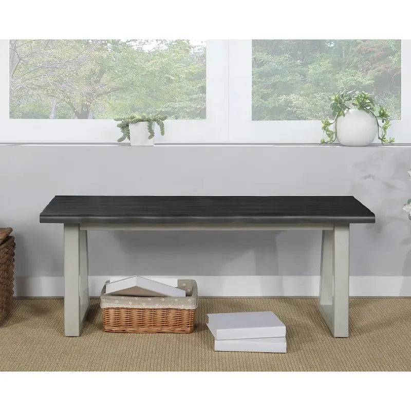 Banc en finition sable rustique